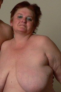 Yara - Mature.nl