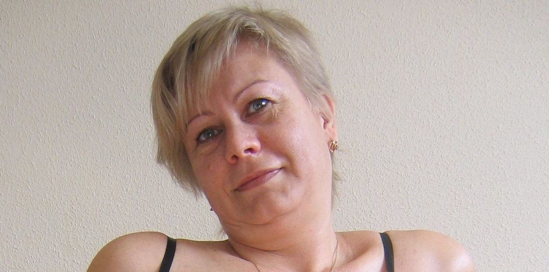 Happy Mature Amateur Wife with a Big Vagina.