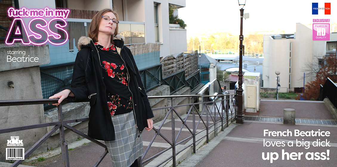 Shaved French Mature Lady with Small Tits and Hard Nipples Gets Fucked Up the Ass