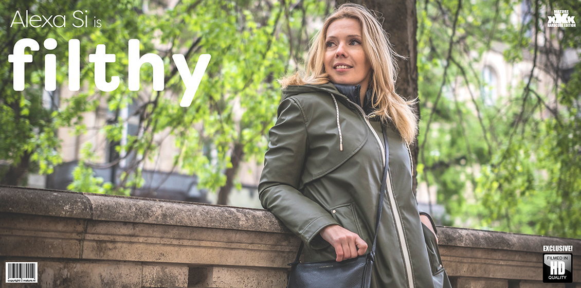 She's a Filthy Mom Craving a Hard Throbbing Cock