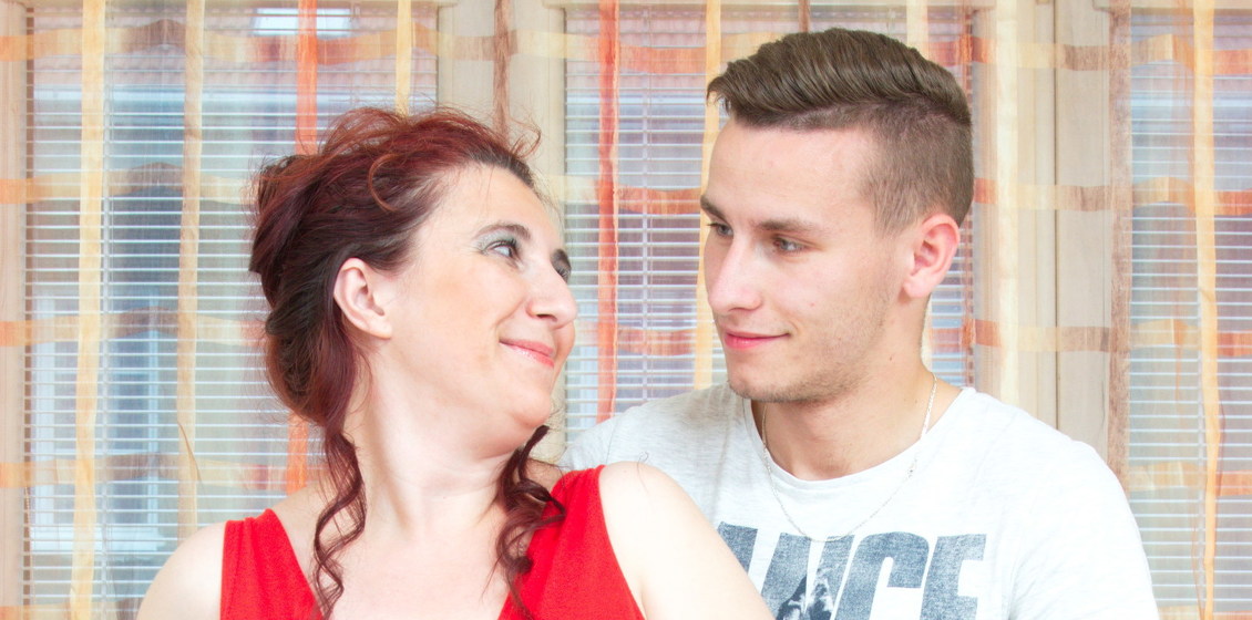 Chubby Mature Lady Love Going Down on Hard Toyboy Dick