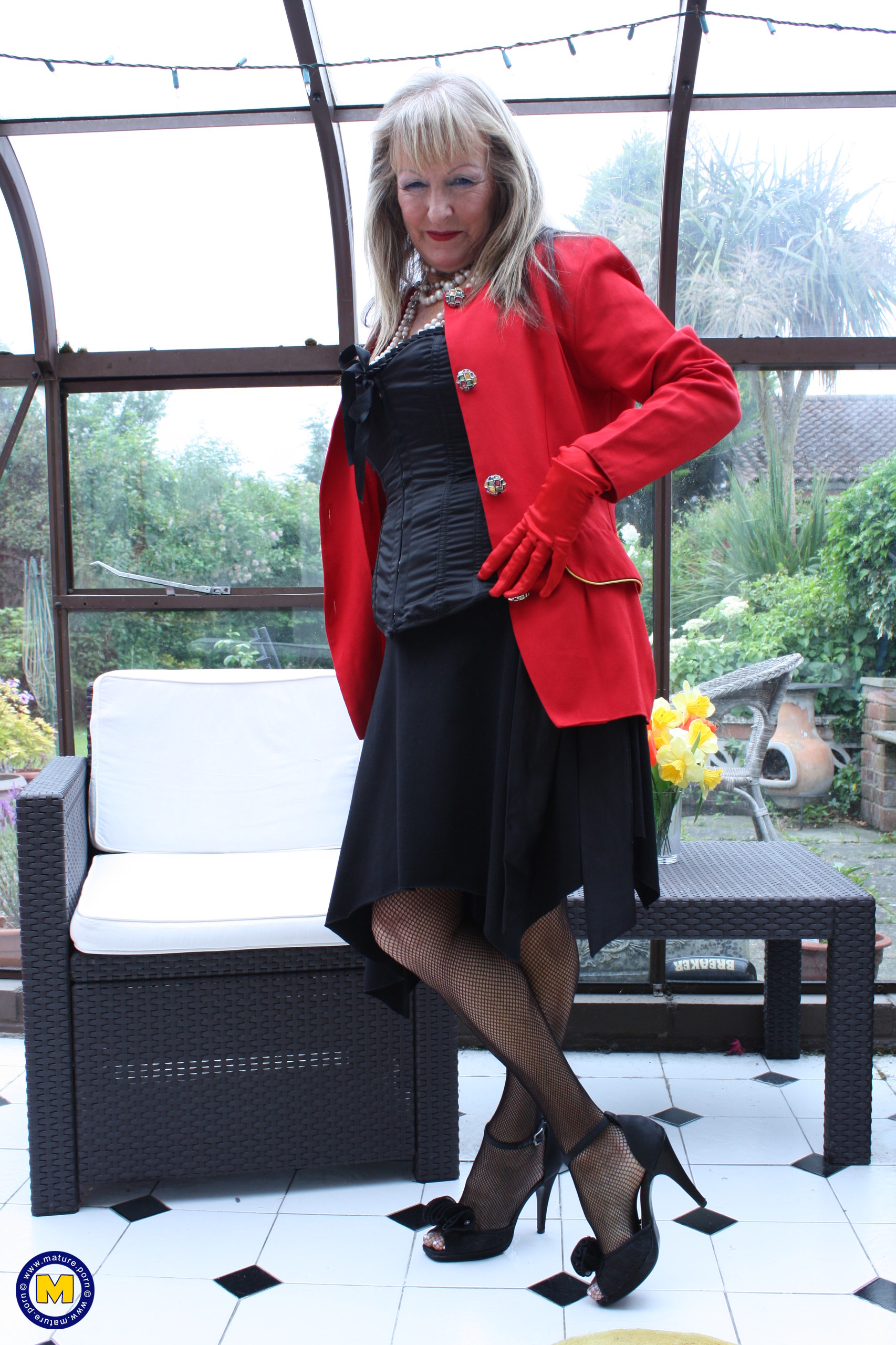 Horny Mature Lady Gets Wet in Panty