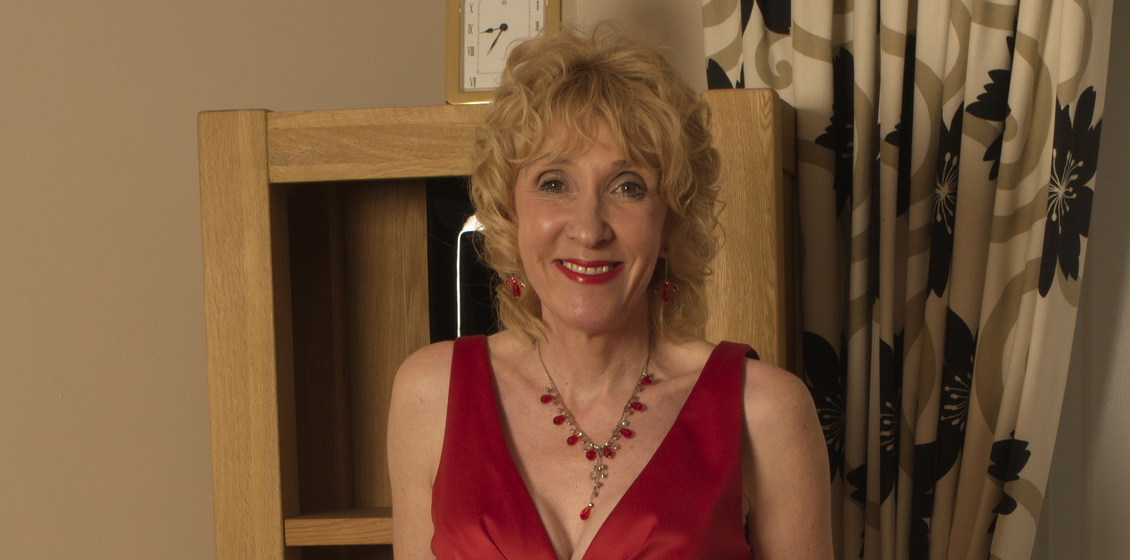 British Lady in Her Fifties Shows Hardbody and Inserts Toy in Her Shaved Pussy