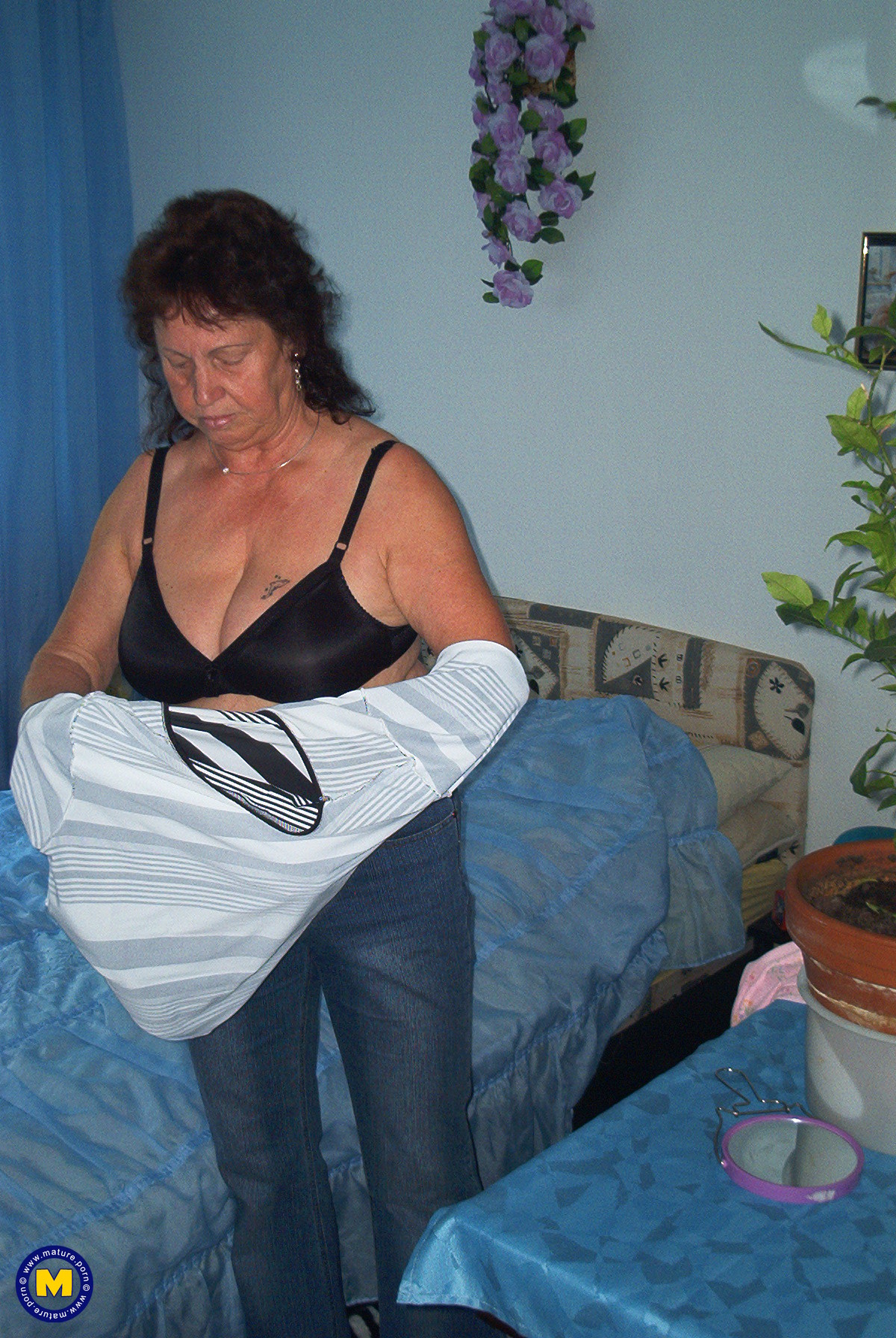 Housewife Brigette with Big Breast Makes Her Pussy Wet