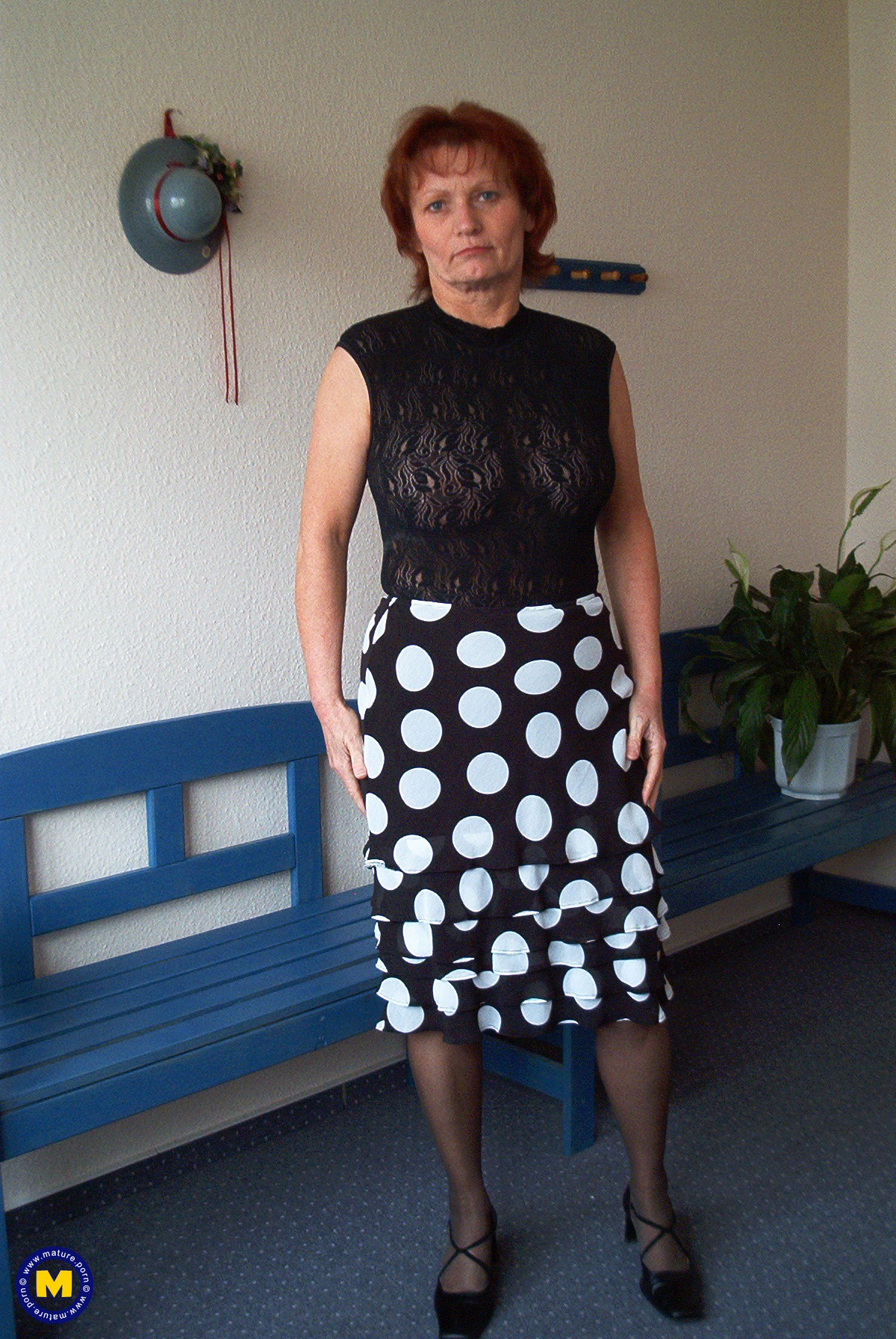 Redhead Mature Paula Strips for You