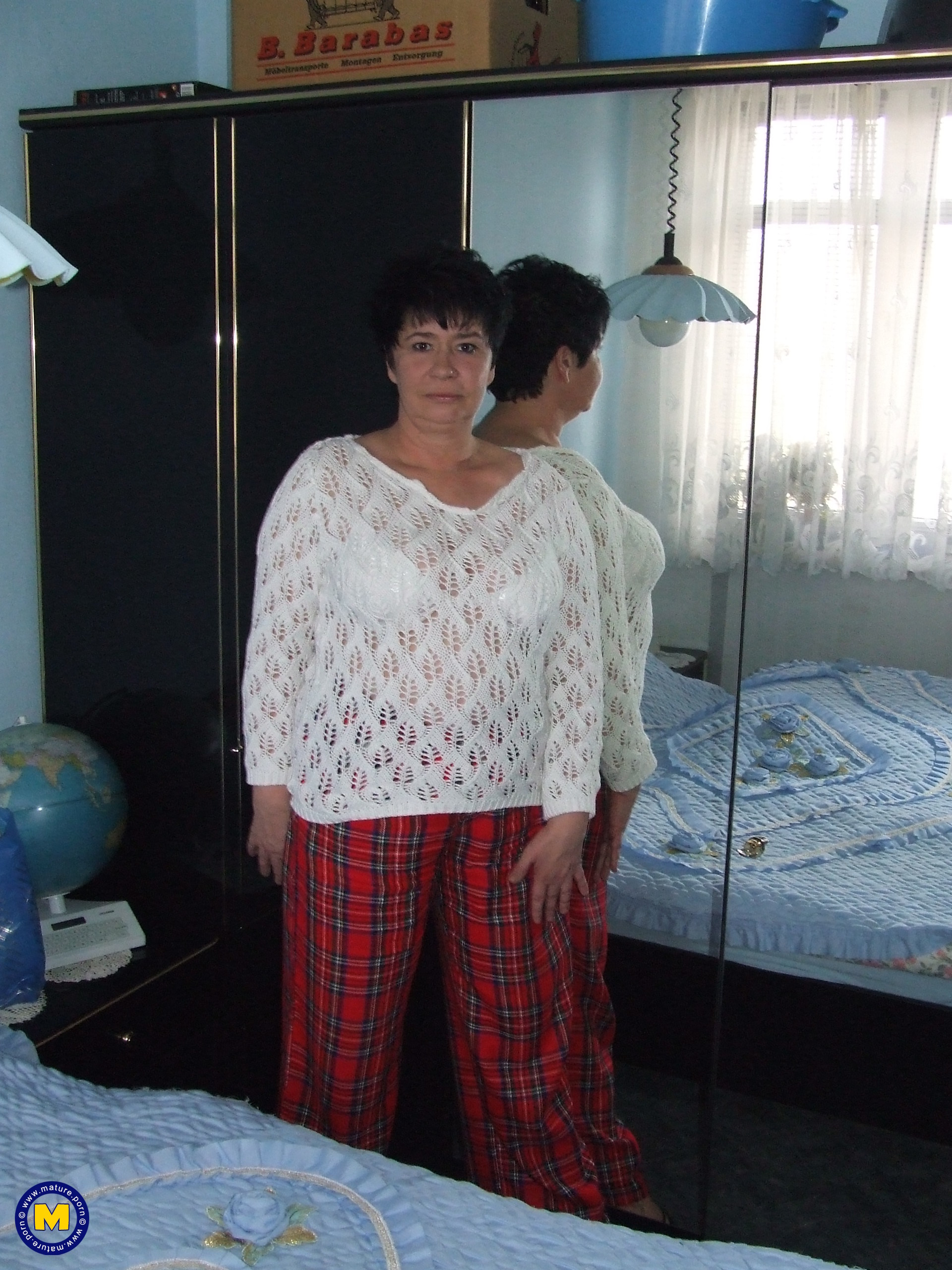 Mature Amateur Enjoying Her Pussy
